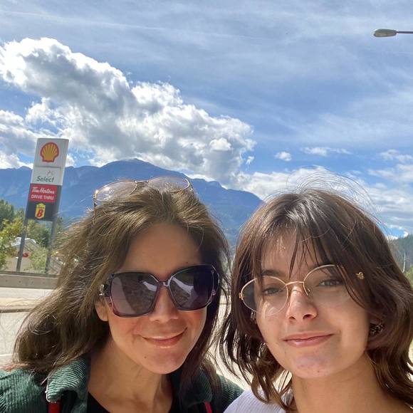 Meet your Posher, Rocio - Picture 1 of 1